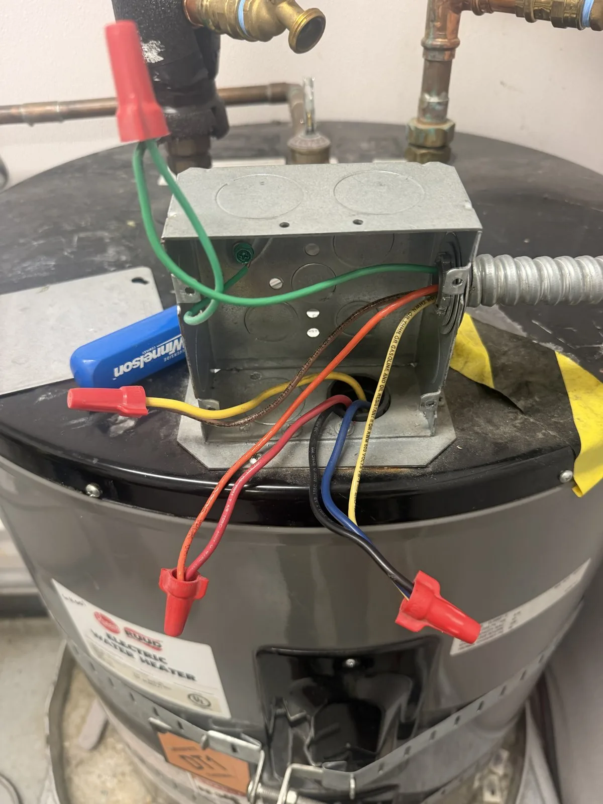 480-volt Rheem replaced with A.O. Smith DEN-52 at Montclair medical building, photo 5 of 9
